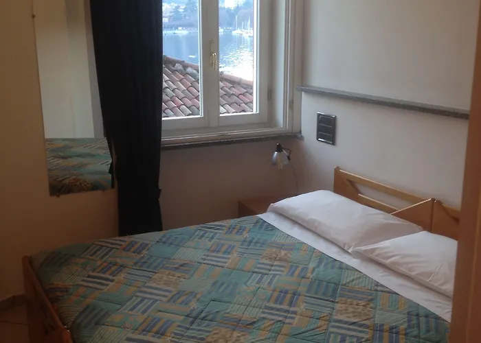 In Riva Al Πανσιόν