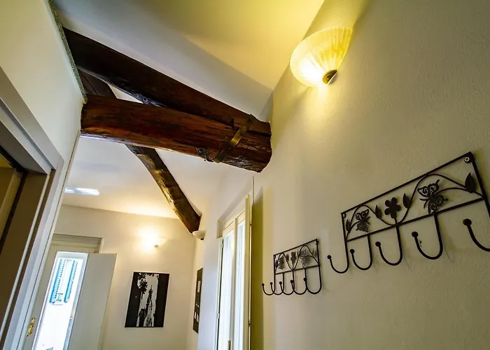 In Riva Al 3* Комо